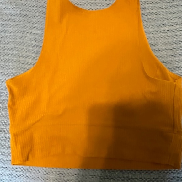 Yoga midriff top in size large  from REI in mustard color - Picture 2 of 6